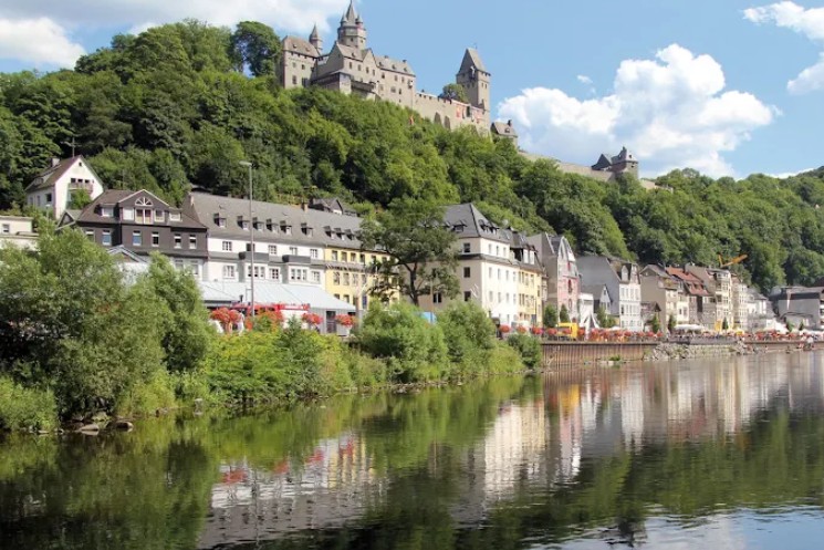 Kontakt - Restaurant Kastell